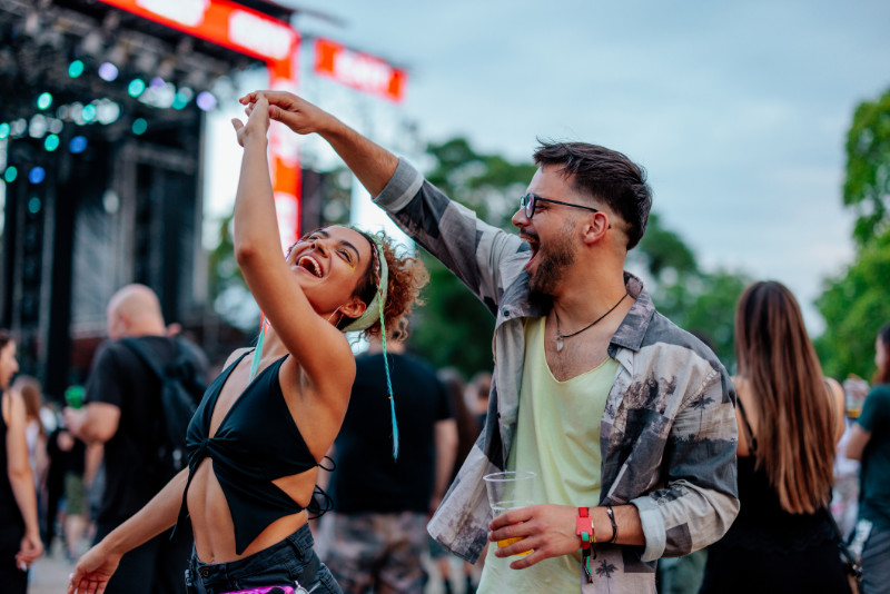 A couple at a concert